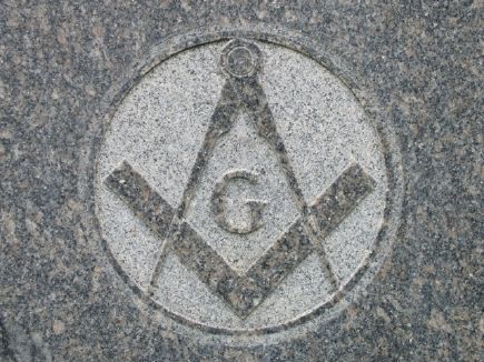 freemason symbols statue